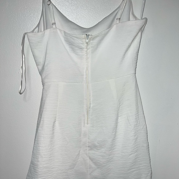 Elegant White Spaghetti Strap Dress - Picture 5 of 6